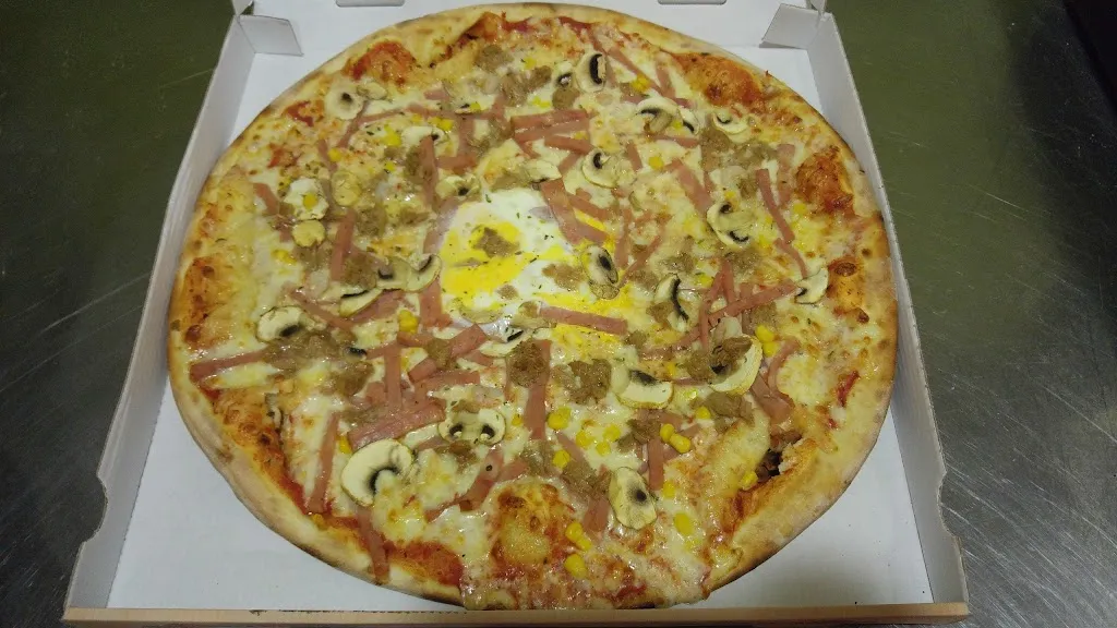 Pizzeria Hassan Carral_Carral_slider_image_2