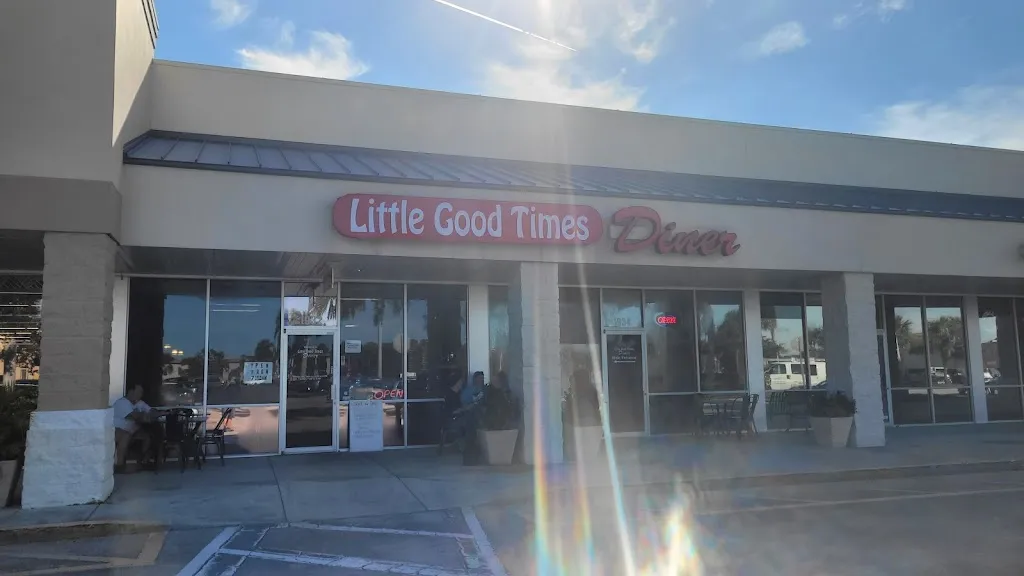 Little Good Times Diner_Puntagorda_slider_image_3