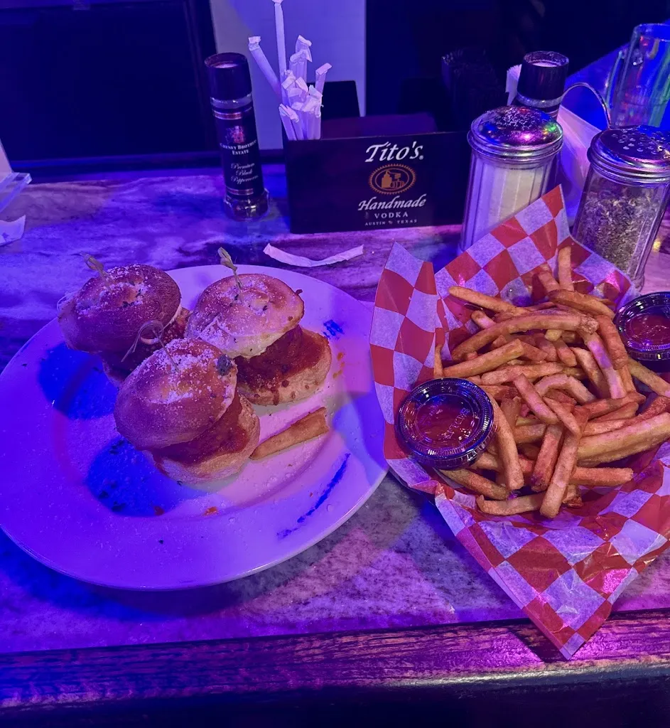 American Classic Wedding Car Service, LLC Danny_Pioneers Pizza Punta Gorda_Puntagorda_review