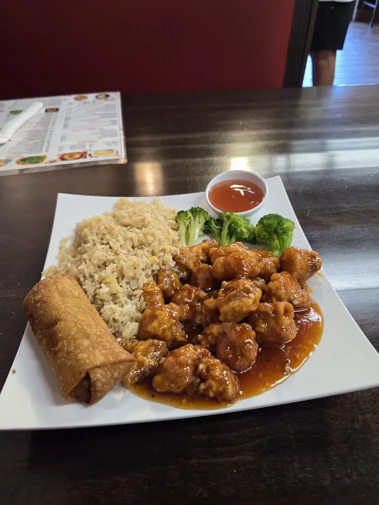 Sketch EM_Yummy Asian Food_Puntagorda_review