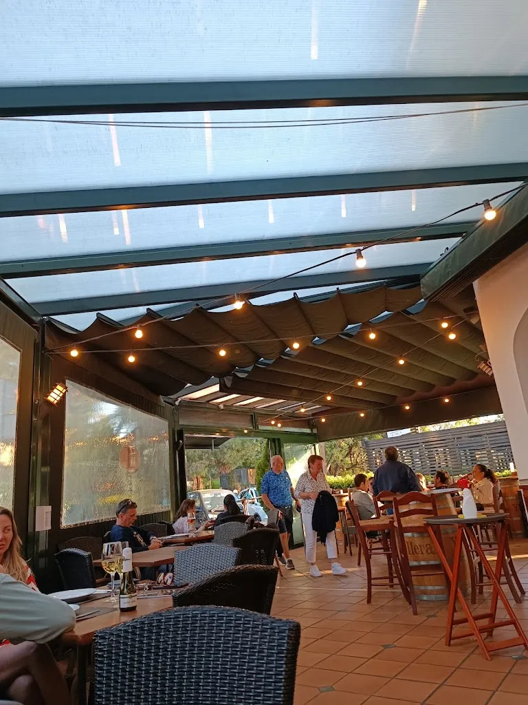 Joseph Higton Shirt_Tapeo El Rosario_Rosario El_review