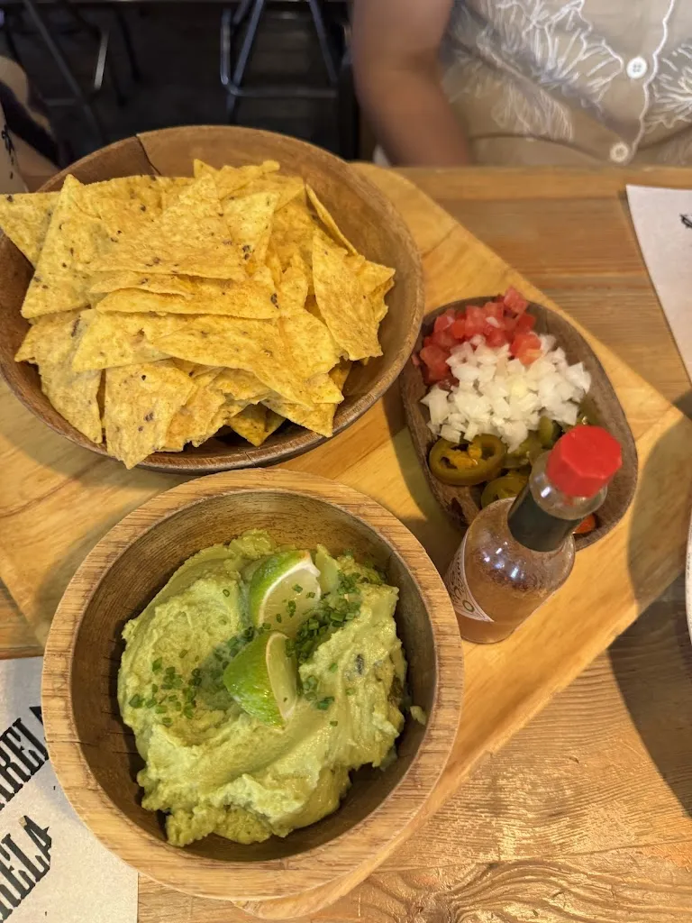 Justine Mendoza_Rosario Varela_Rosario El_recensione