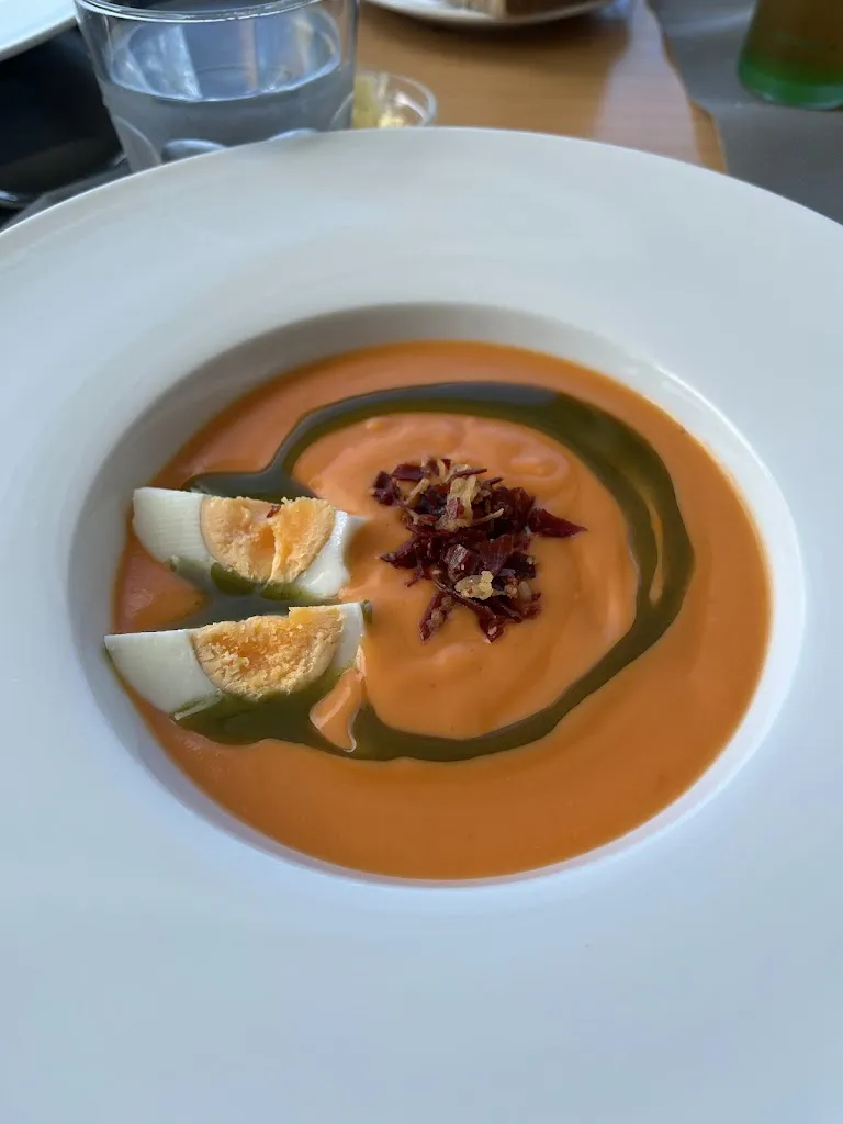 Marina Whitehouse Mutiñó_Restaurante Gastrobar El Tendal_San Andrés y Sauces_review