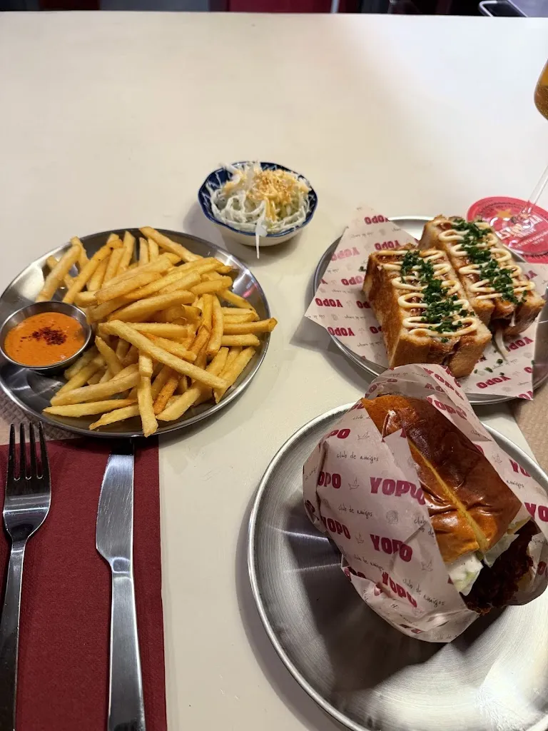 Arek i Jagoda Gawrysiuk_Yopo Club_San Andrés y Sauces_recensione