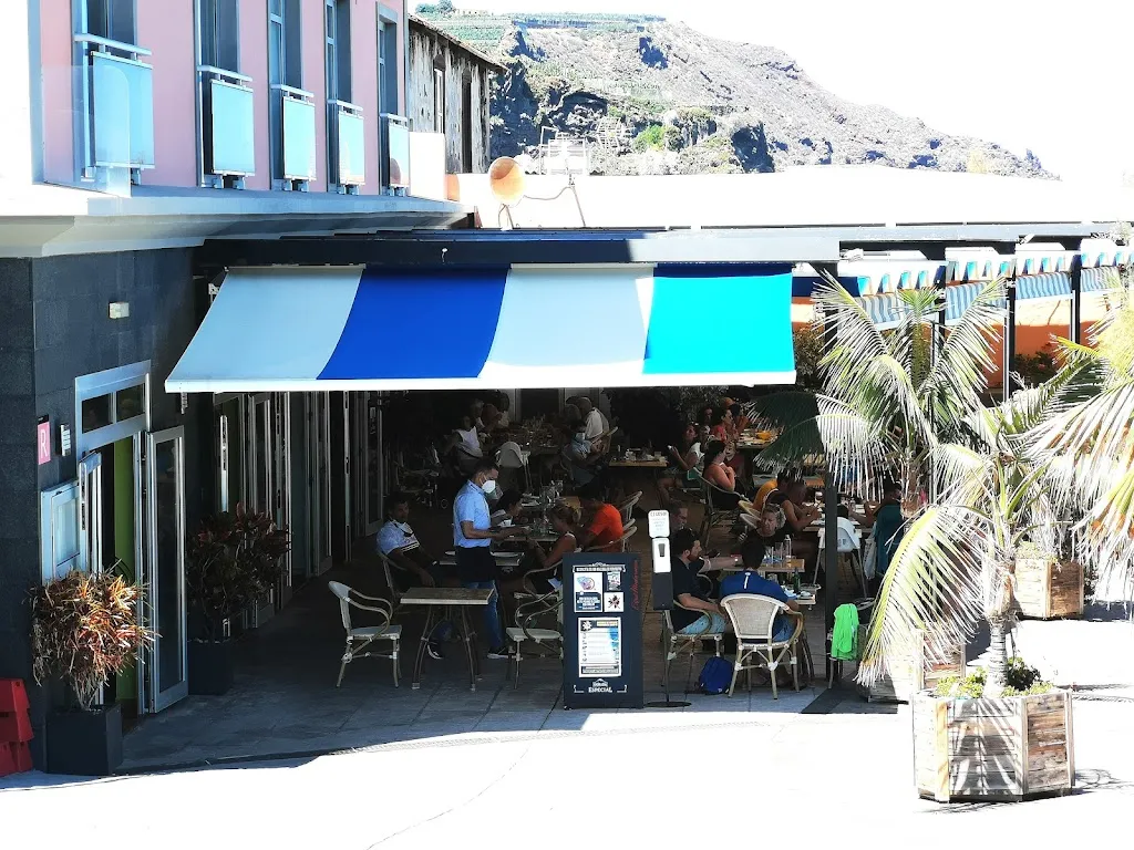 Restaurante Rompecabos_San Andrés y Sauces_slider_image_1