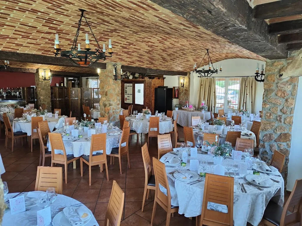 Hotel-Restaurante Las Fuentes restaurant in Bacares