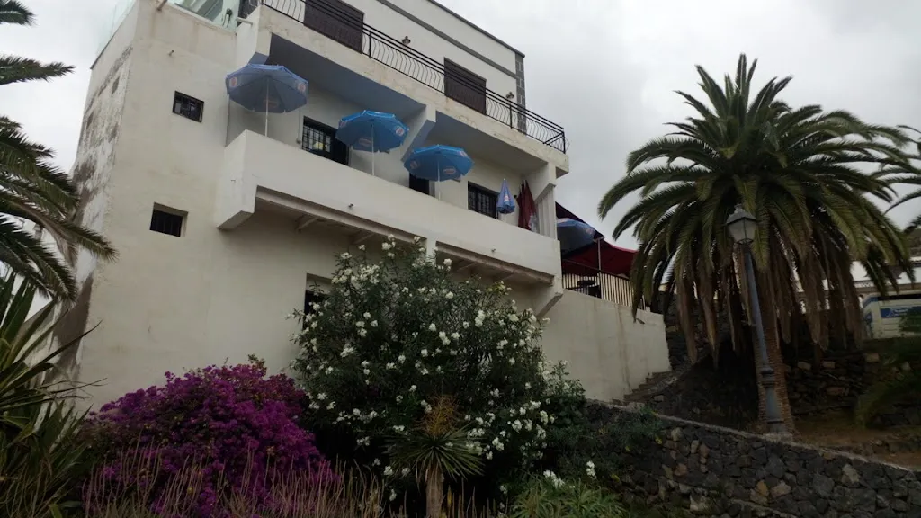 Roman Intago_Bar Tabaiba_San Juan de la Rambla_recensione