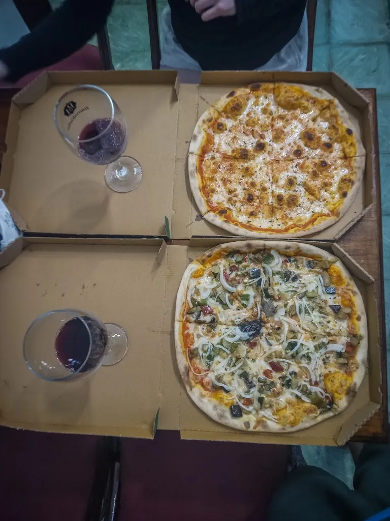 Dylan Duross_Pizzería La Italiana_San Juan de la Rambla_review