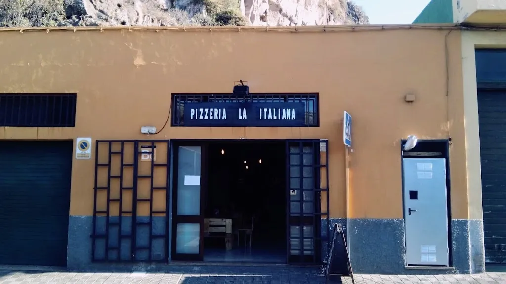Pizzería La Italiana restaurant in San Juan de la Rambla