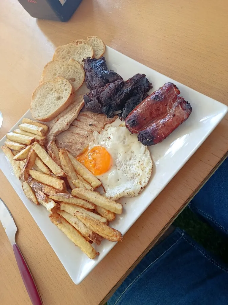 Marc Santiago Casasses_bar chullo_Bayárcal_review