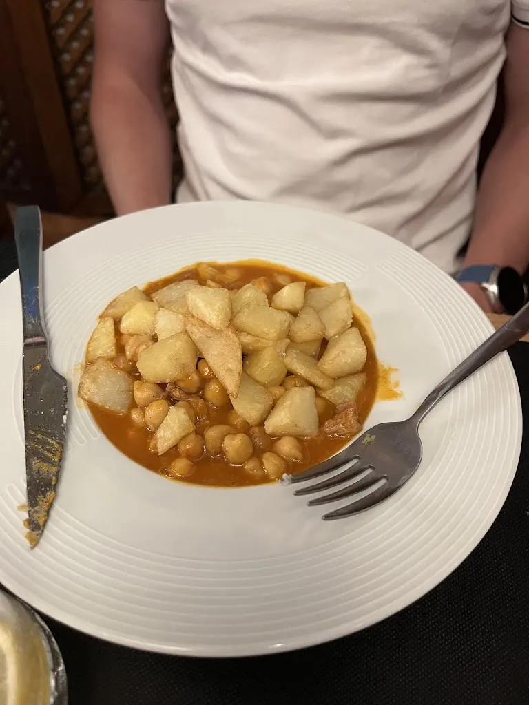 Traveller T._The Ant_San Cristóbal de La Laguna_review