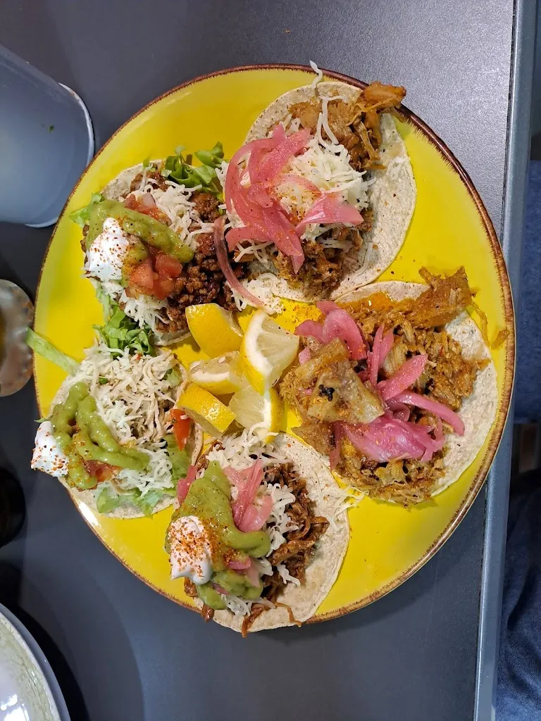 Matúš Fitoš_Limón y Sal Mexicano La Laguna_San Cristóbal de La Laguna_review