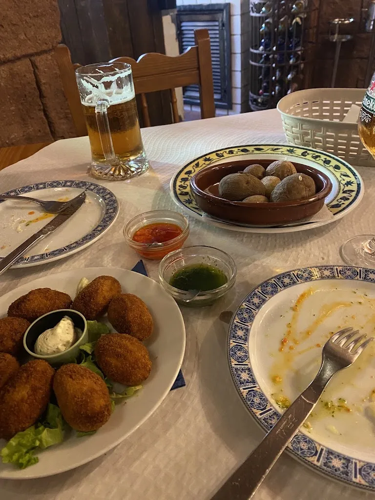 Celina Fronc_Guachinche La Cueva de Casiano - La Laguna_San Cristóbal de La Laguna_review