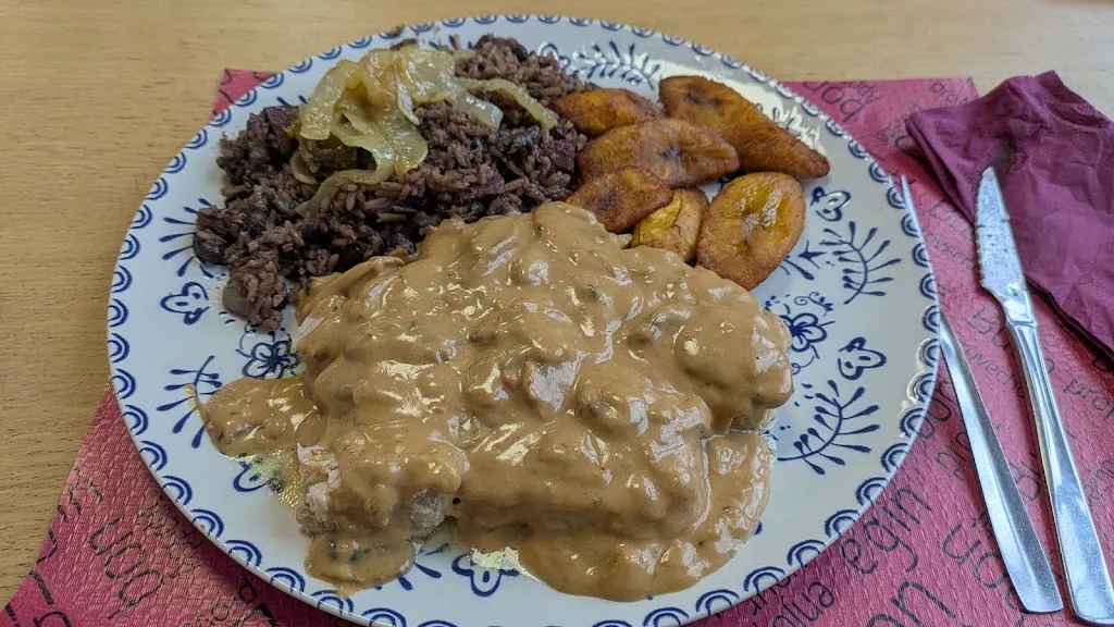 Léa Yue Xu_Restaurante Tajaque_San Cristóbal de La Laguna_review