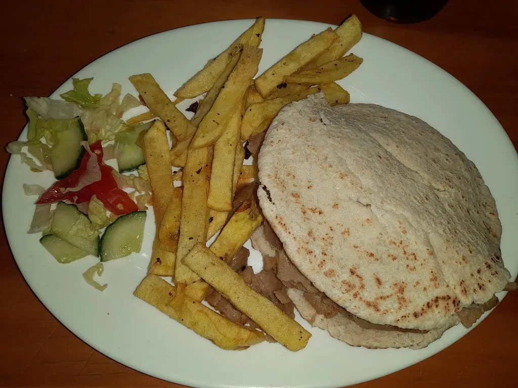 Jose Kooreman_Nuevo Trinidad_Arboleas_review