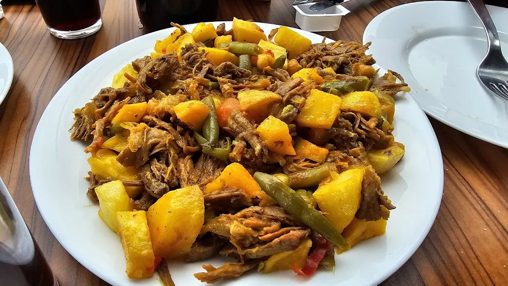 Bar Restaurante Tochi_Tacoronte_slider_image_1