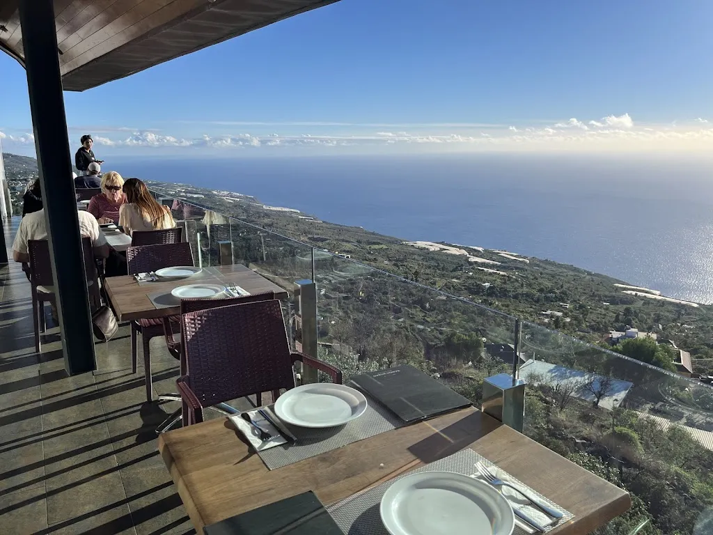 Restaurante La Muralla restaurant in Tijarafe