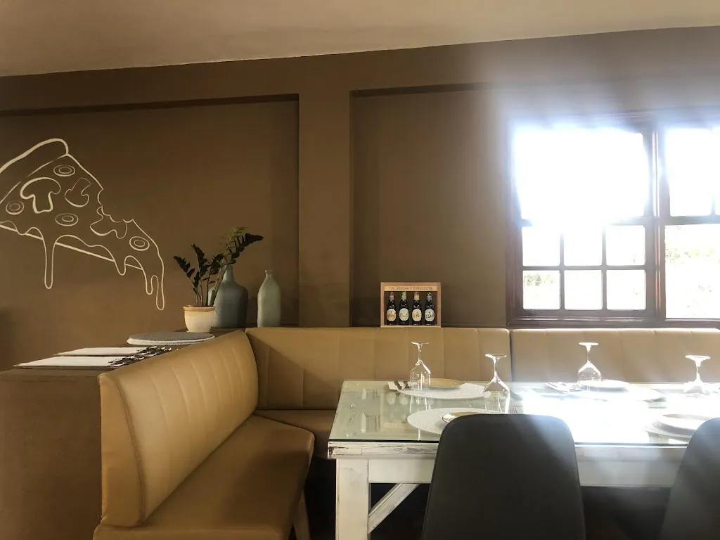 Pizzería La Punta_Tijarafe_slider_image_1