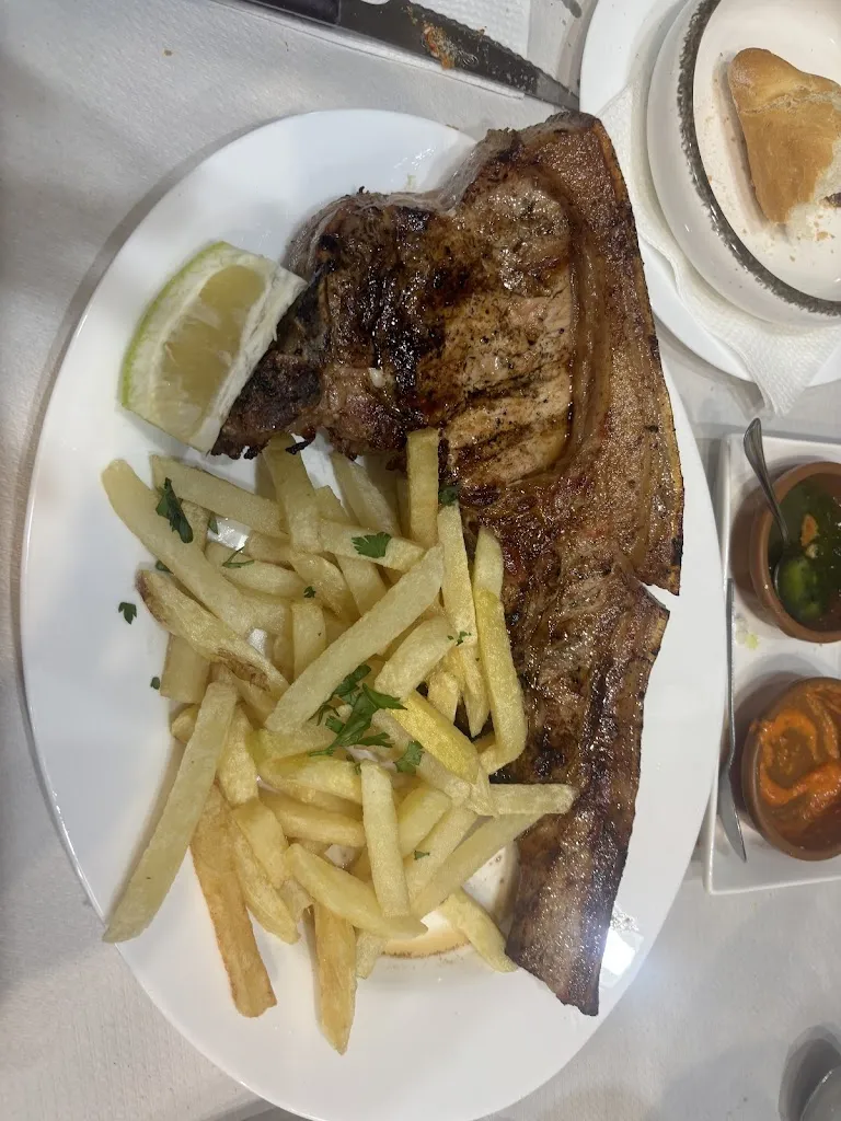 Sage Avichouser_Guachinche El Guayero_Tegueste_review