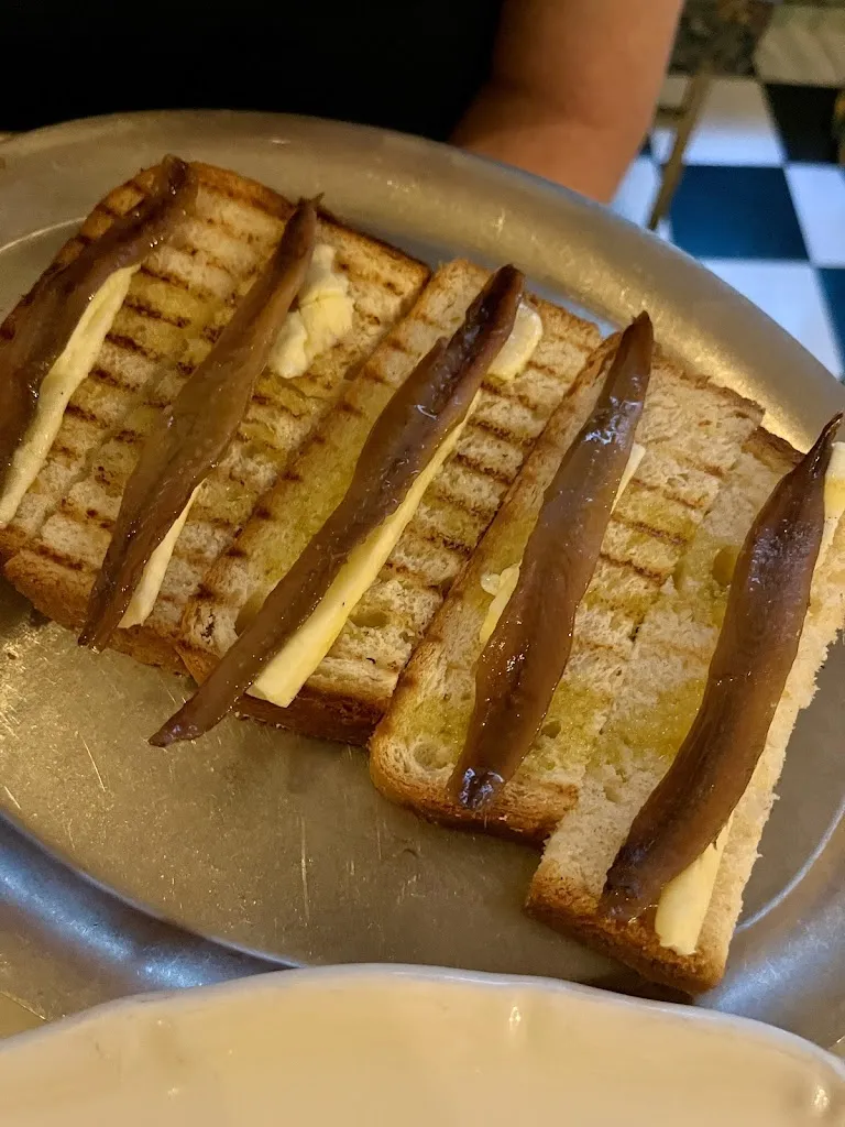 Frangelico Gregorio-Thomas_Josefita Bar_Valverde_review