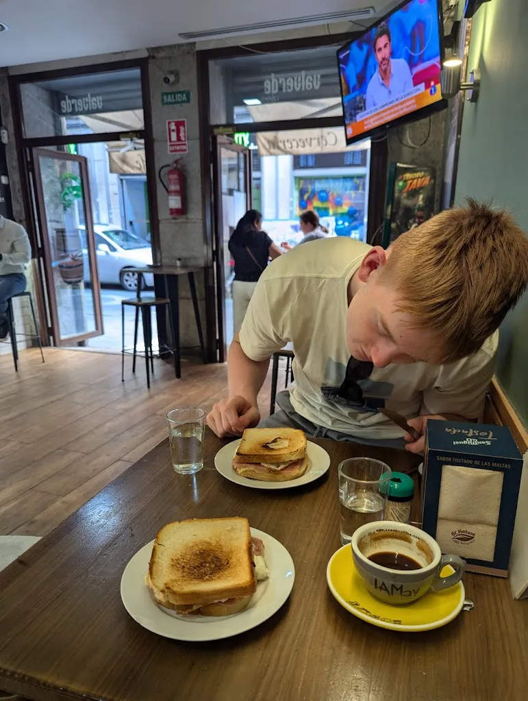 Pétur Rúnar Guðnason_Cervecería Cafetería Valverde_Valverde_review