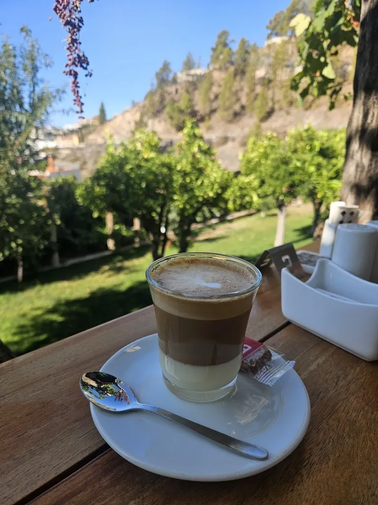 Kayleigh Tolan_Lemongrass_Vilaflor_review