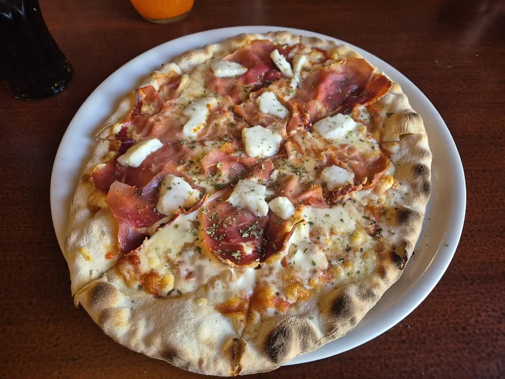 Vanessa_Pizzeria Eccola_Vilaflor_review