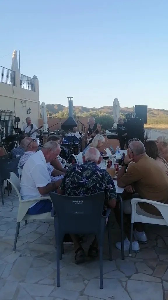 NEW Bar International_Arboleas_slider_image_2