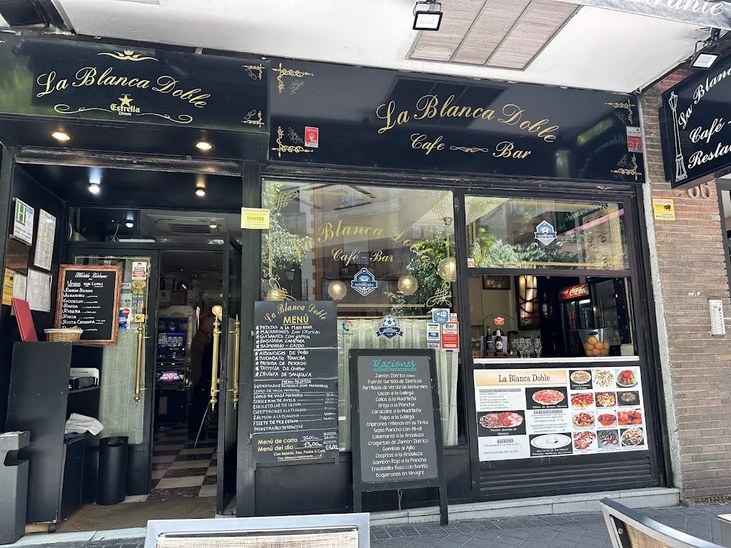 La Blanca Doble restaurant in Vallehermoso