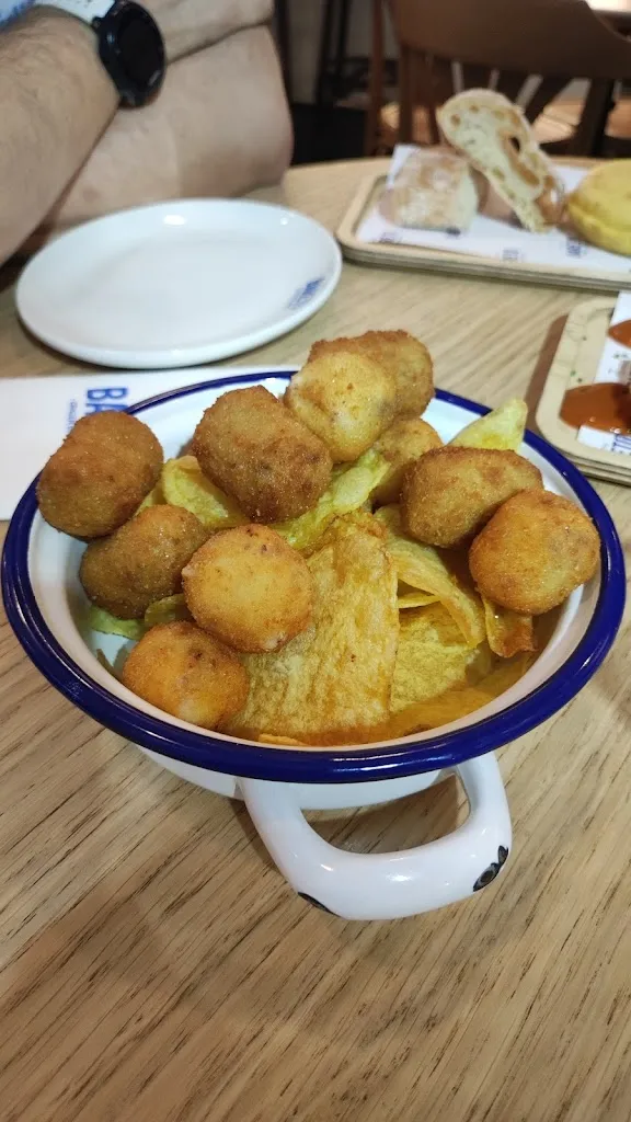 Cesar Maillo_Bareto Islas Filipinas_Vallehermoso_review