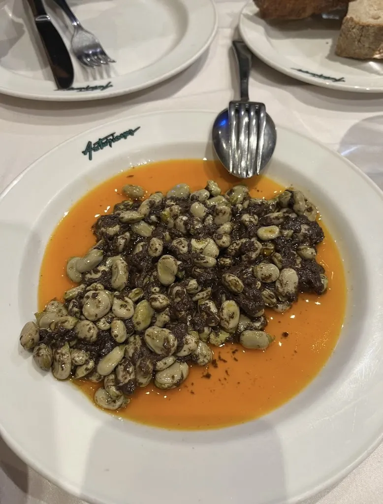 M C_Asturianos_Vallehermoso_review