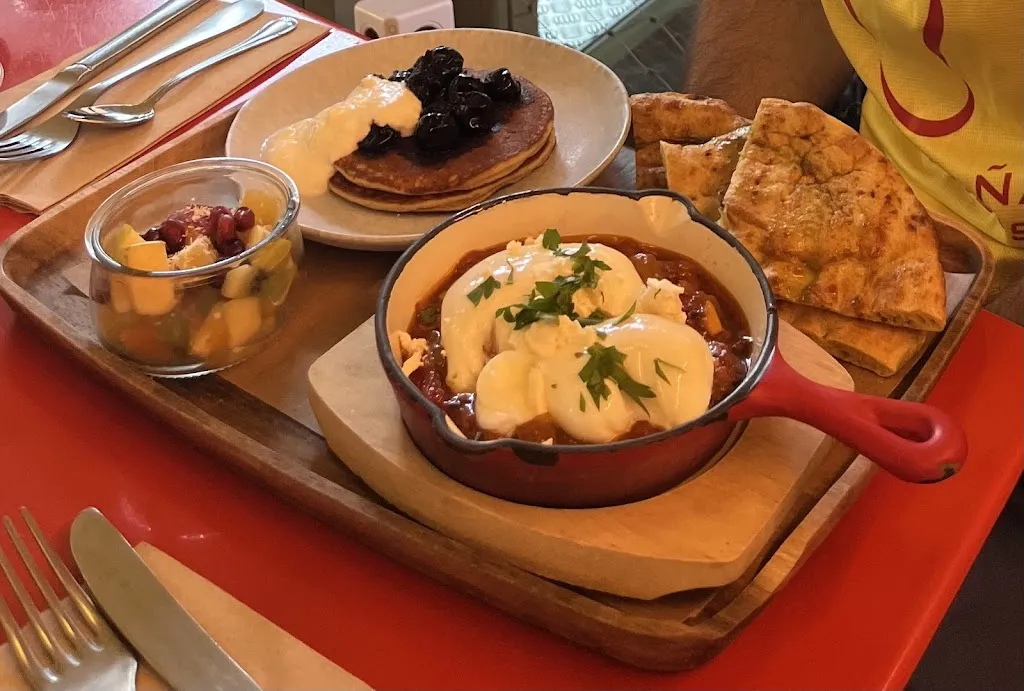 Zoe Geidelberg_RUN RUN RUN_Vallehermoso_review