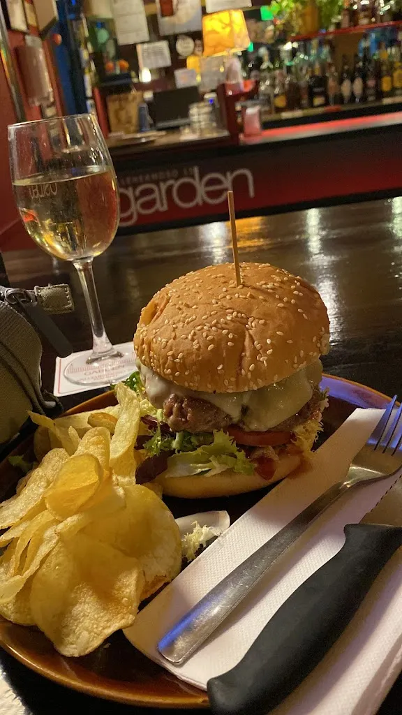 Spanish Onion_Cafe Pub GARDEN_Vallehermoso_review