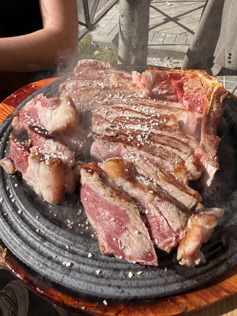 Floriane Bauchart_Corrientes 348_Vallehermoso_recensione