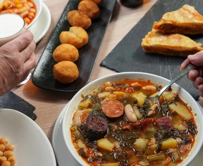 La Montaña Restaurante._Vallehermoso_slider_image_2