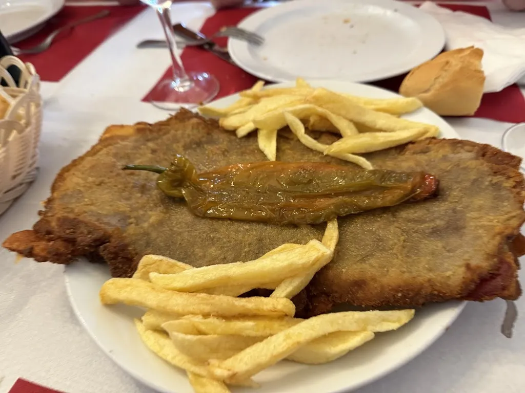 El Rincón de Ventura restaurant in Adrados