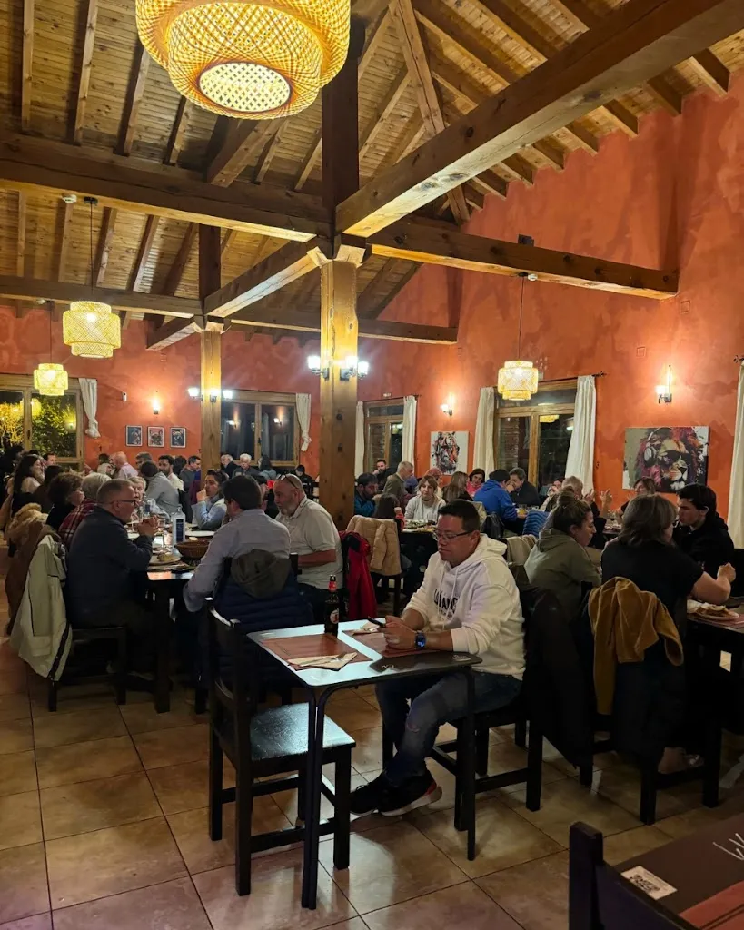 Restaurante Carolina Camping Riaza_Alconada de Maderuelo_slider_image_1