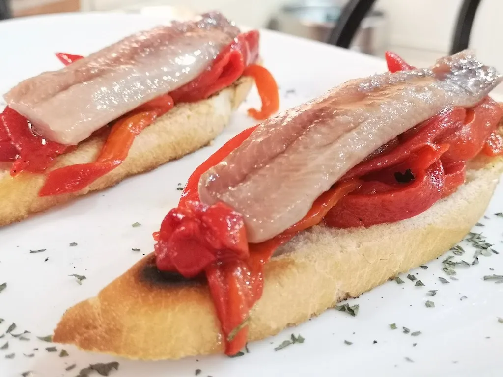 Bar-Restaurante Monte Igueldo restaurant in Aldeanueva de la Serrezuela