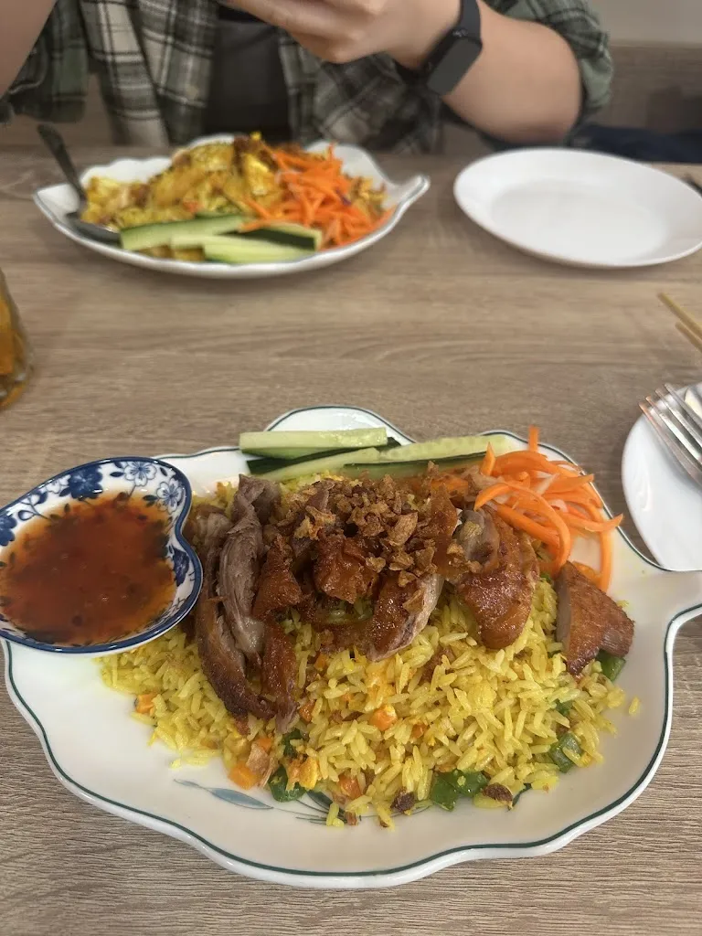 Longyu Gao_BE BANH MI - ES VIETNAM_Bernardos_review