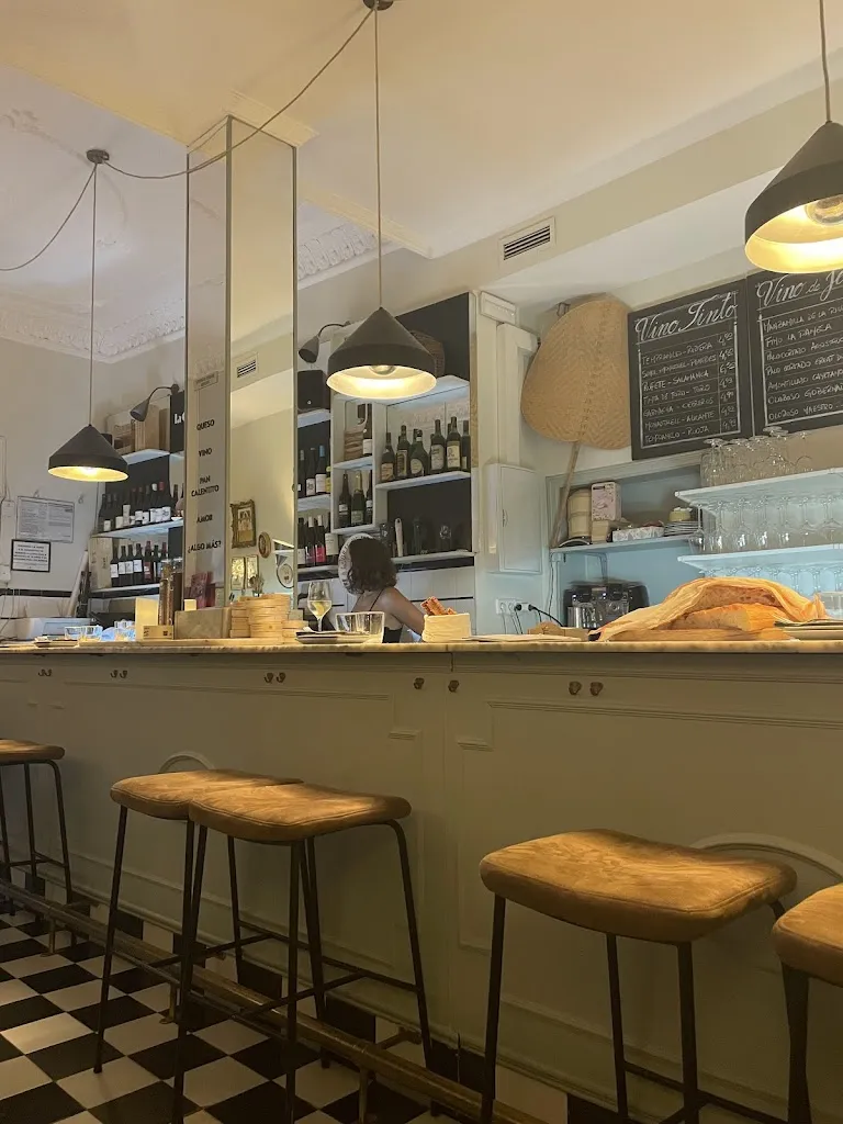 LA CARBONERA - QUESOS, VINOS Y BUENA COMIDA_Bernardos_slider_image_3