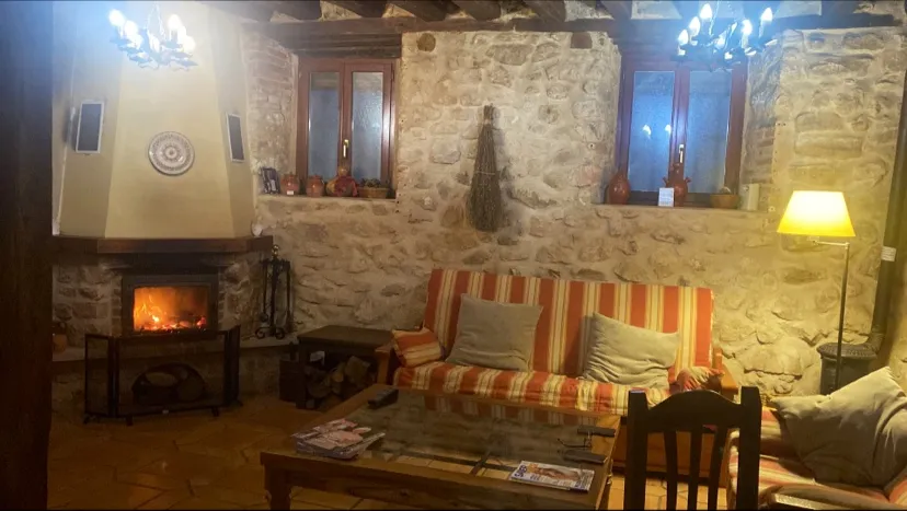 Laura DD_Casa Rural El Choricero_Bernuy de Porreros_review