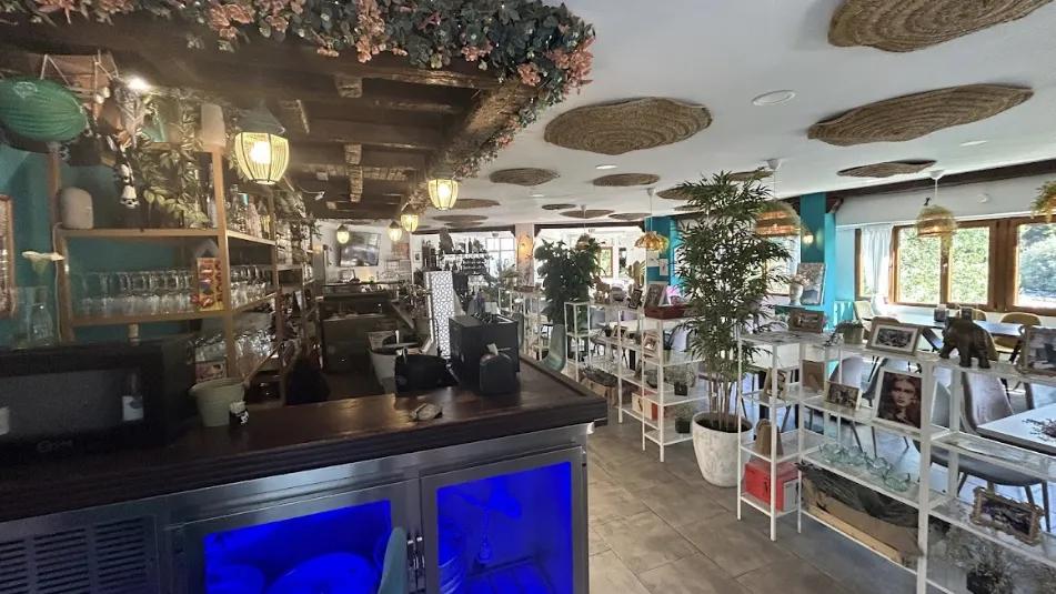 LA ERMITA restaurant in Cabezuela