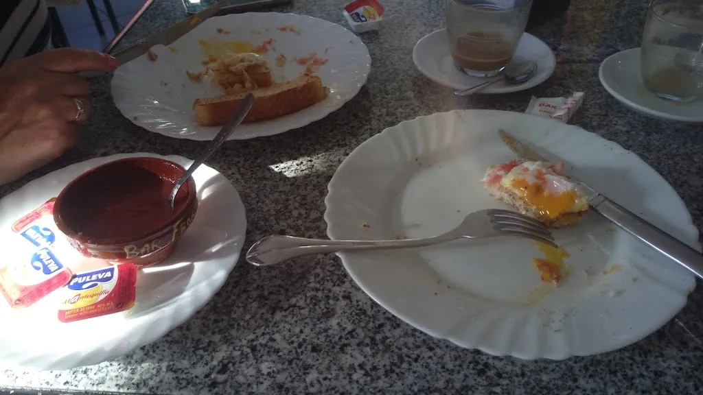 Andrew Bailey_Bar Frontón Cantalejo_Cantalejo_review