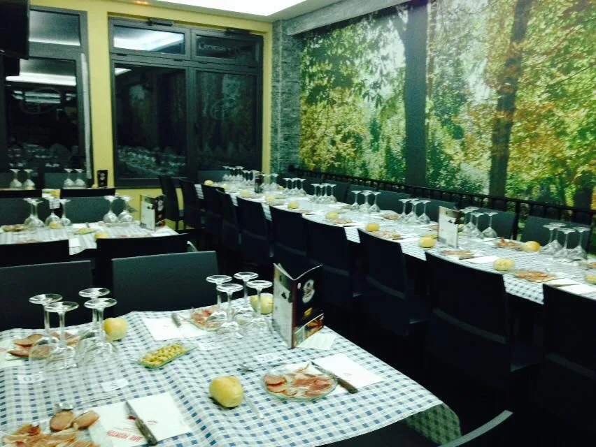 Bar Frontón Cantalejo restaurant in Cantalejo