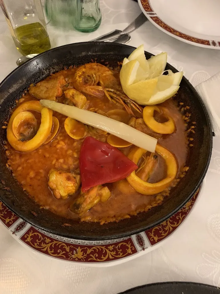 Francis Kam_Restaurante Cantalejo....cafeteria_Cantalejo_review