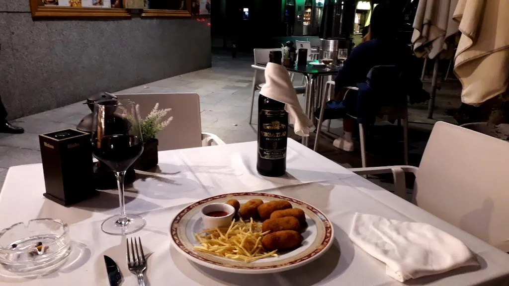 Restaurante Cantalejo....cafeteria_Cantalejo_slider_image_2