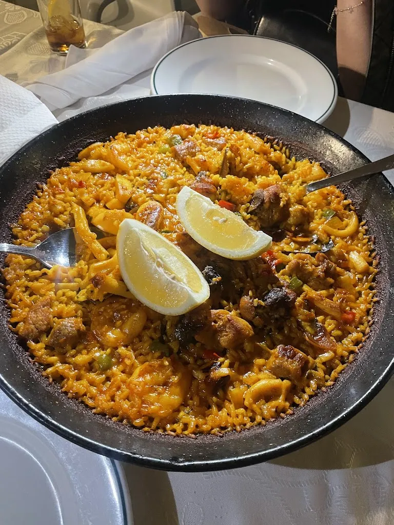 Restaurante Cantalejo....cafeteria_Cantalejo_slider_image_3