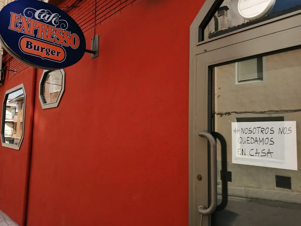 Café Expresso Burger restaurant in Cantalejo