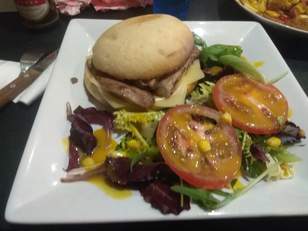 Café Expresso Burger_Cantalejo_slider_image_3