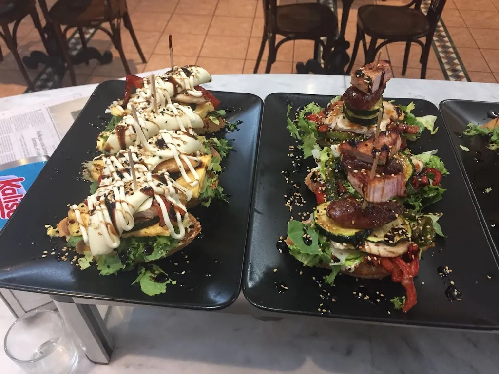 El Surtidor restaurant in Cantalejo